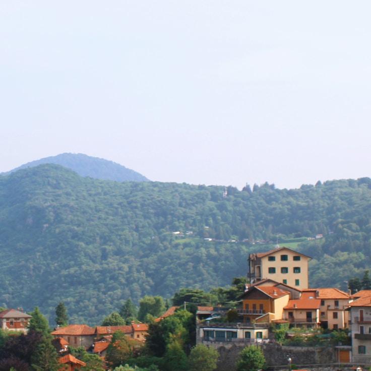 Outdoor terrace seating suitable for families in Lisbon